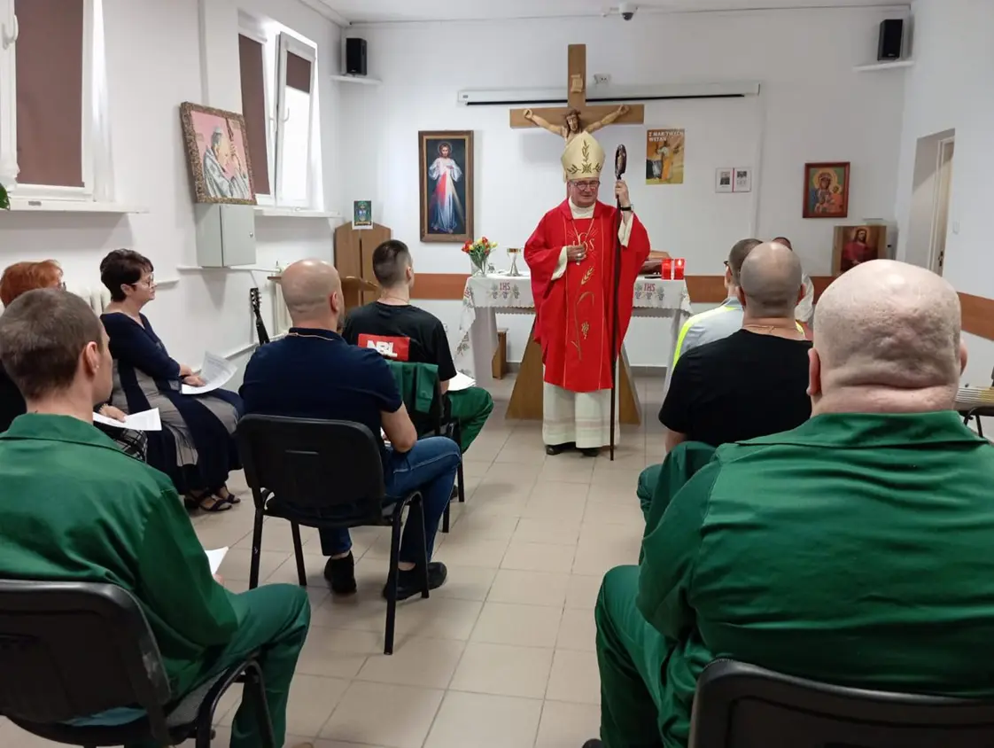 Sakrament Bierzmowania w Zakładzie Karnym w Płocku